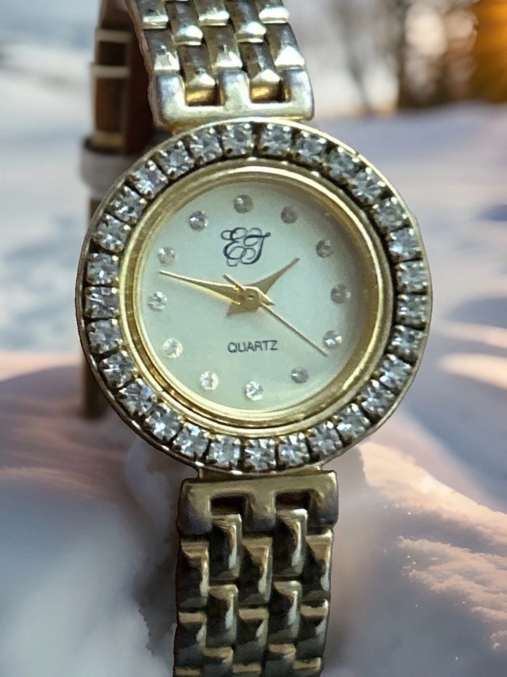 Elizabeth Taylor 24mm Watch Crystal Bezel Champagne Dial Quartz 5817 Japan